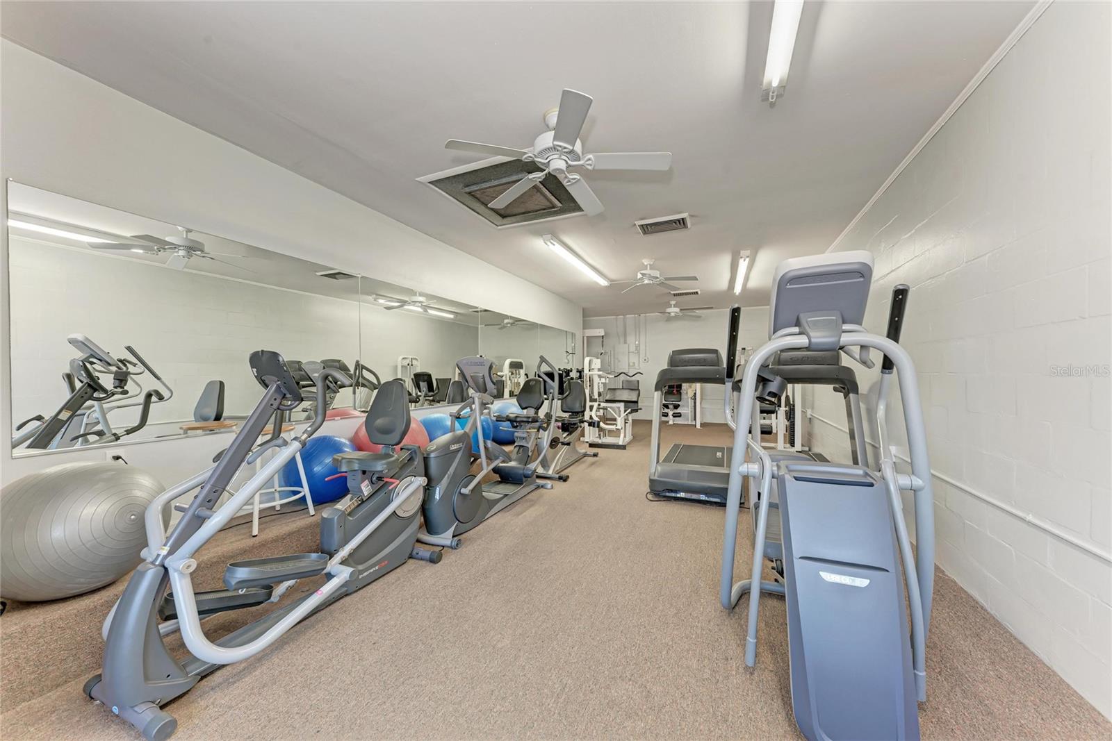 DE SOTO COMMUNITY UNIT ONE - Residential