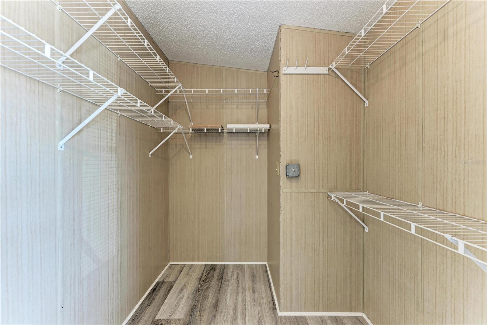 DE SOTO COMMUNITY UNIT ONE - Residential