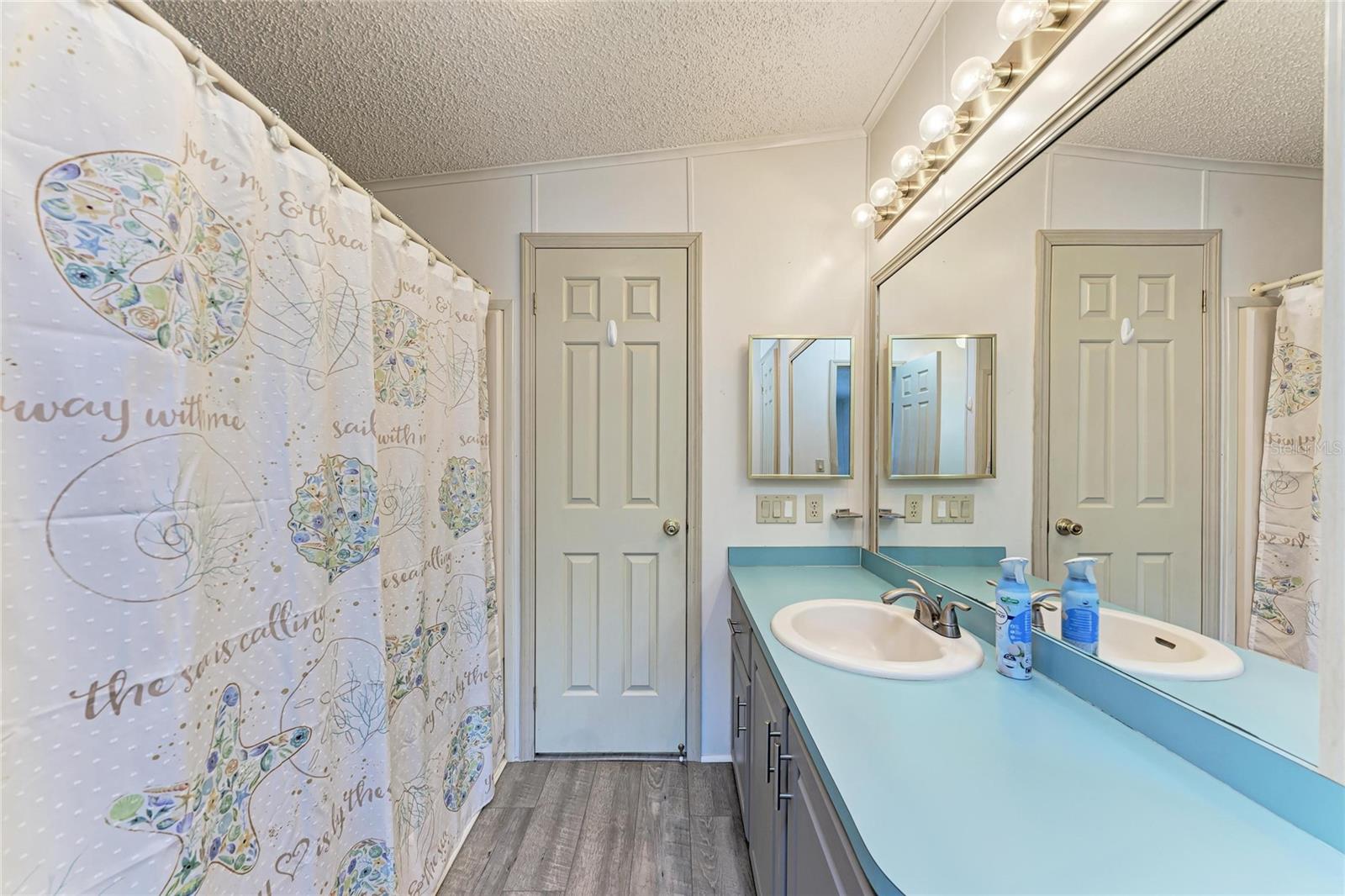 DE SOTO COMMUNITY UNIT ONE - Residential