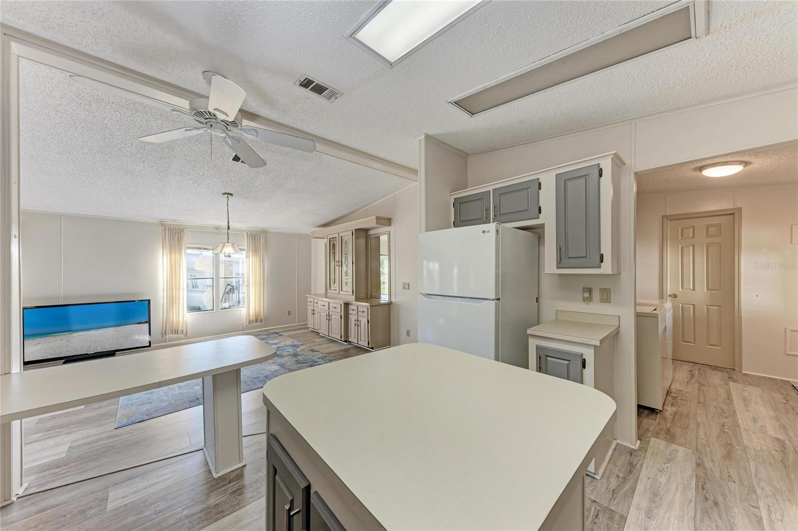 DE SOTO COMMUNITY UNIT ONE - Residential