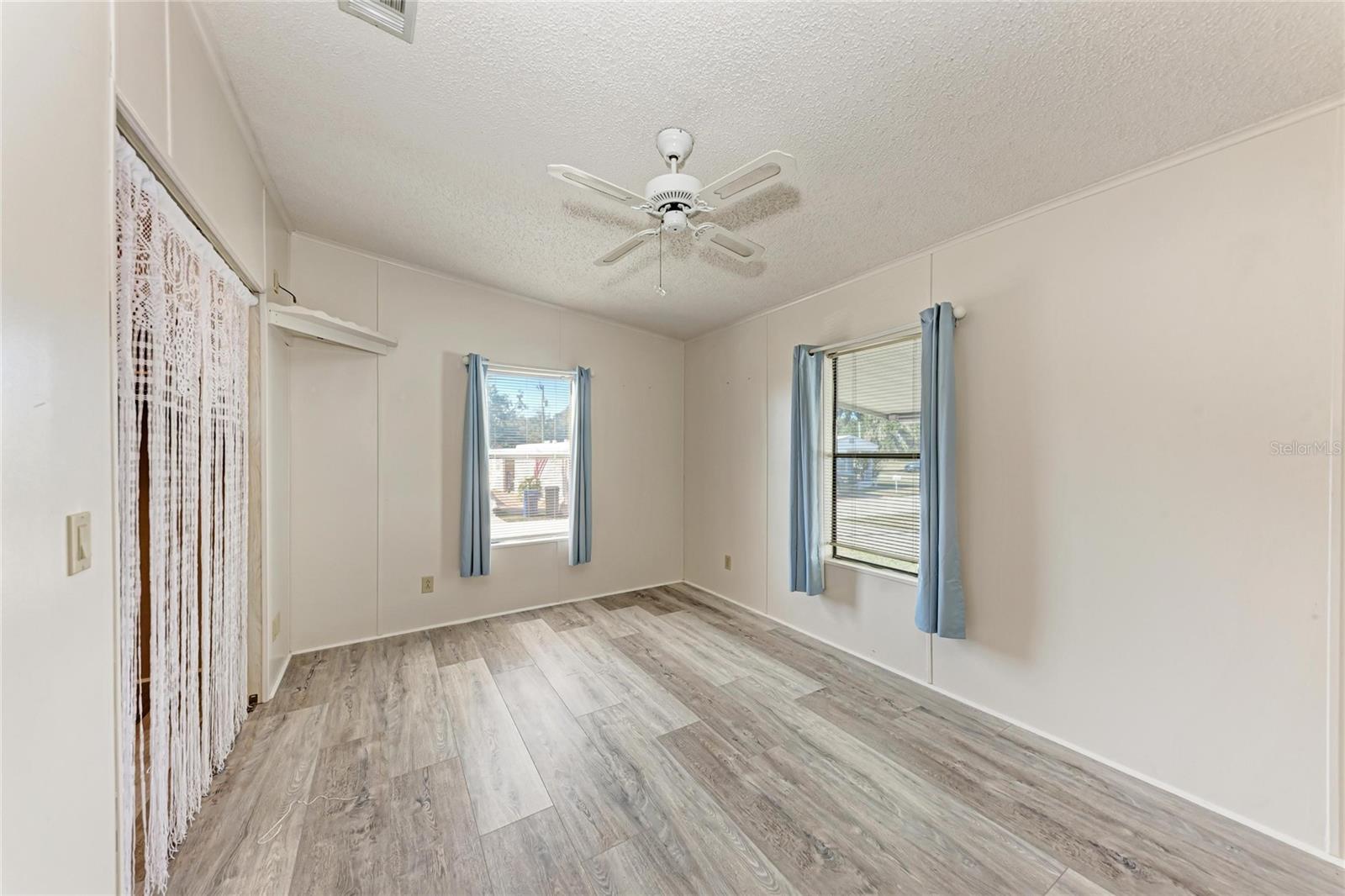 DE SOTO COMMUNITY UNIT ONE - Residential