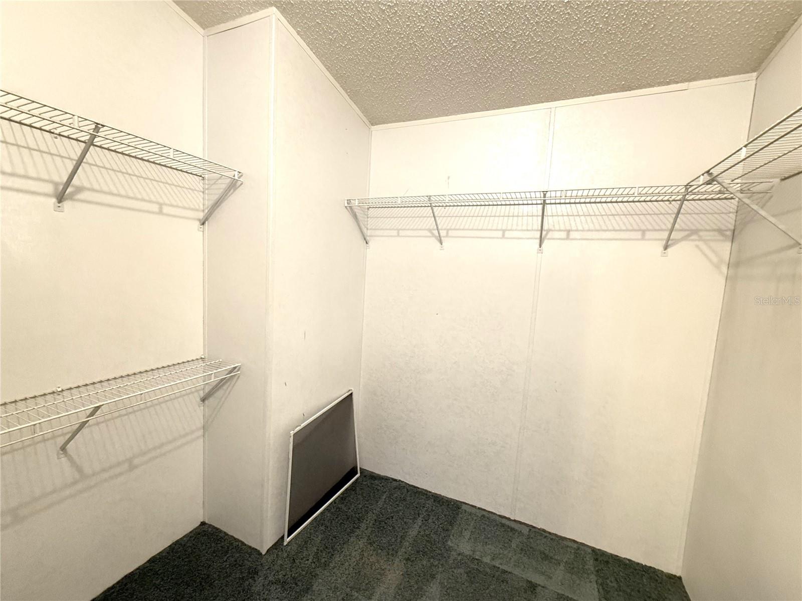 WILLISTON HLNDS - Residential