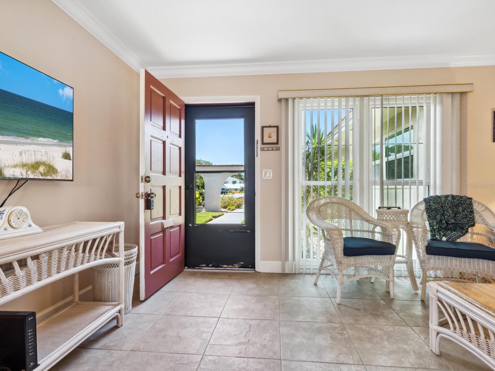 2153 PUEBLO CIRCLE V14