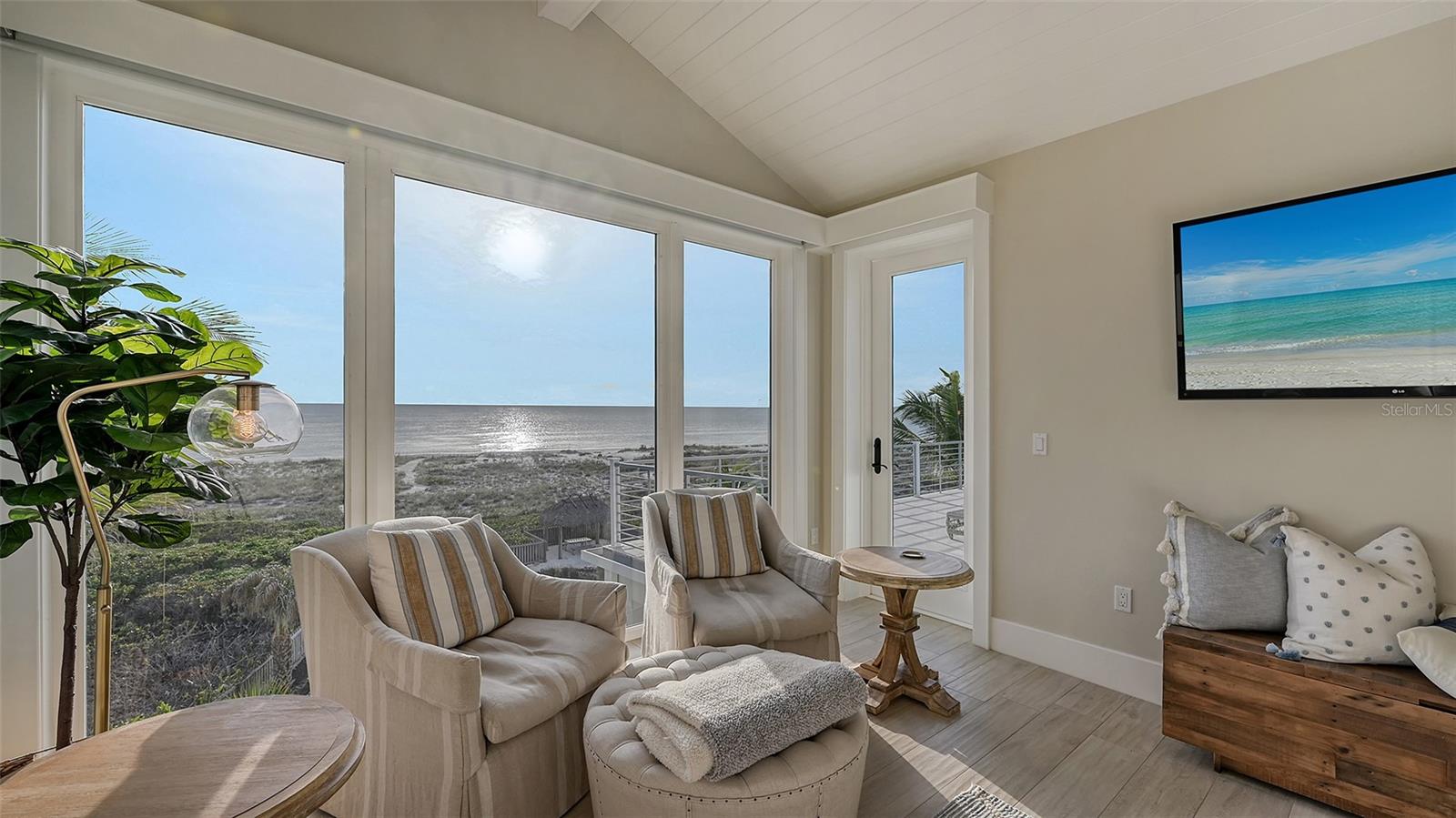 SLEEPY LAGOON 2 - Residential