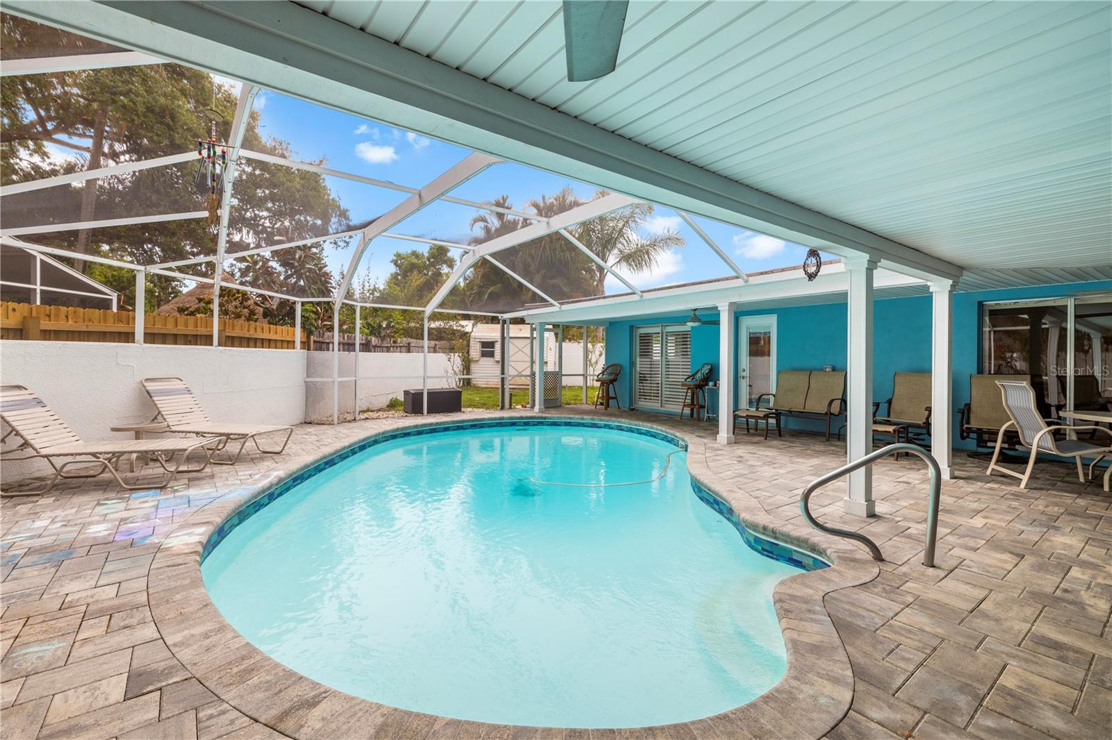 2215 BUENA VISTA DRIVE