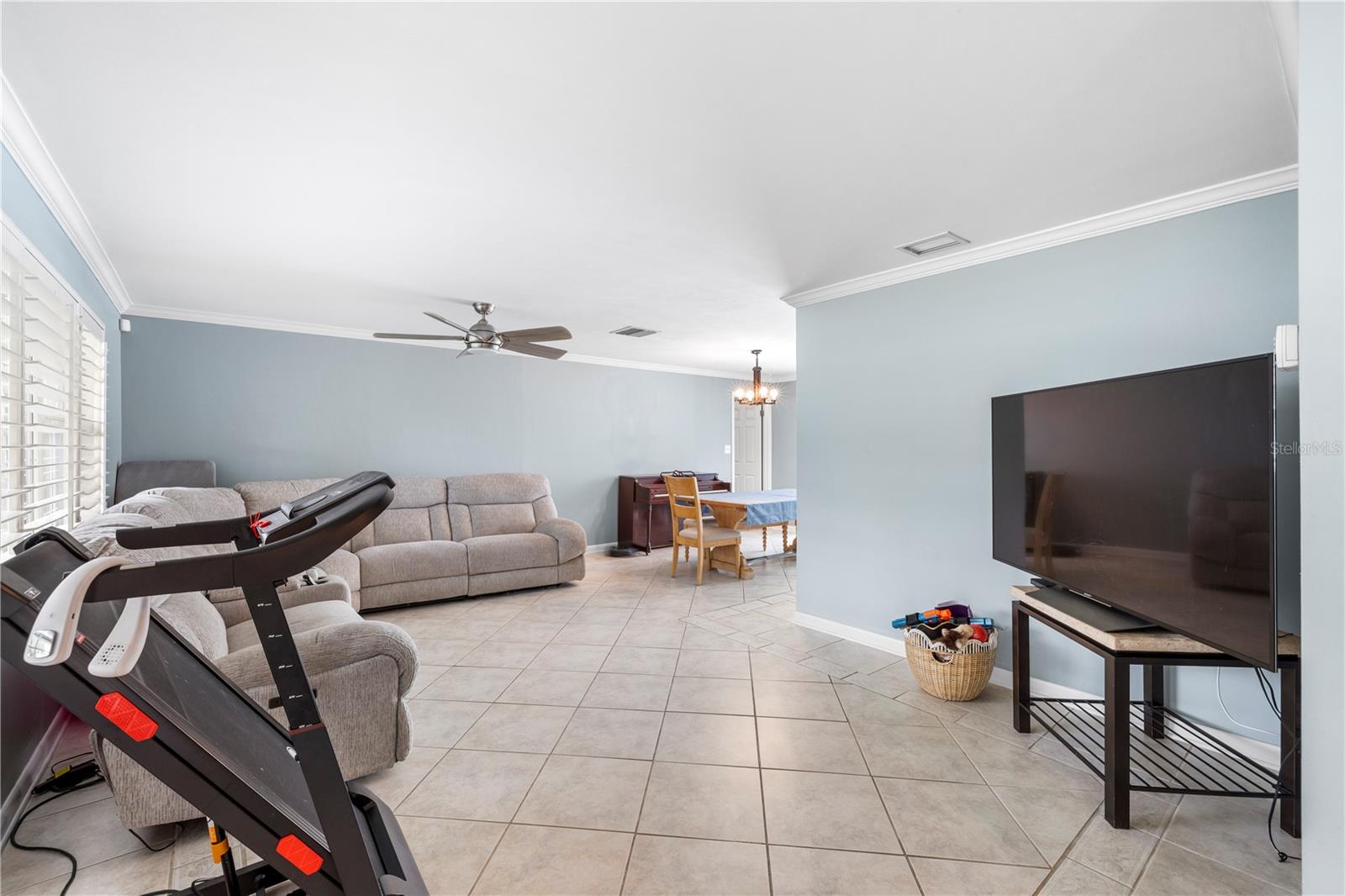 2215 BUENA VISTA DRIVE