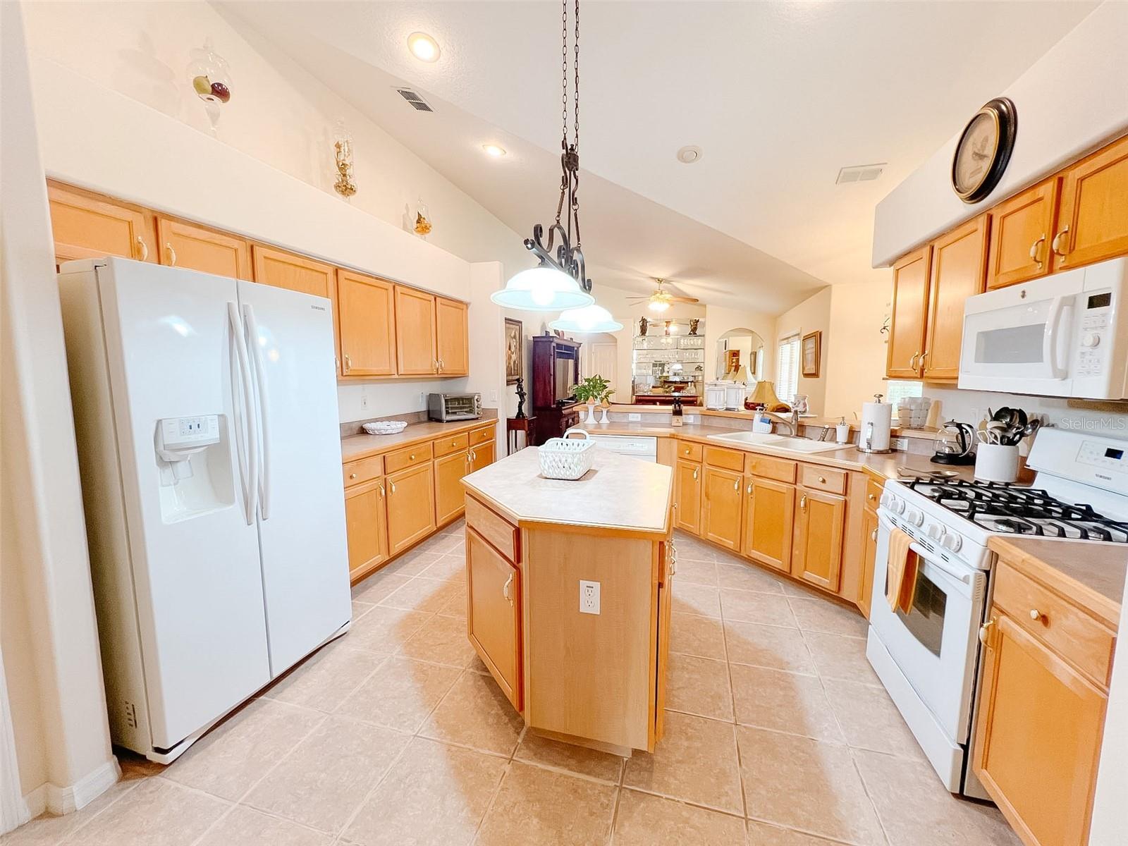 GREATER PINES PH 08 LT 802 - Residential