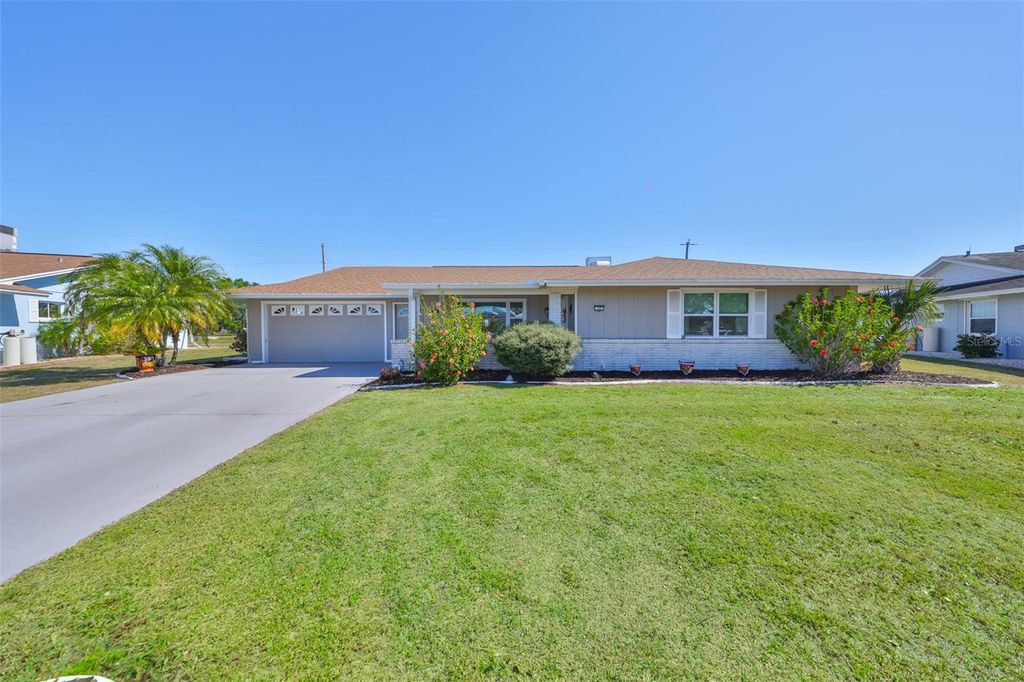 Photo of 607 Fox Hills Drive, Sun City Center, FL 33573 (MLS # TB8471491)