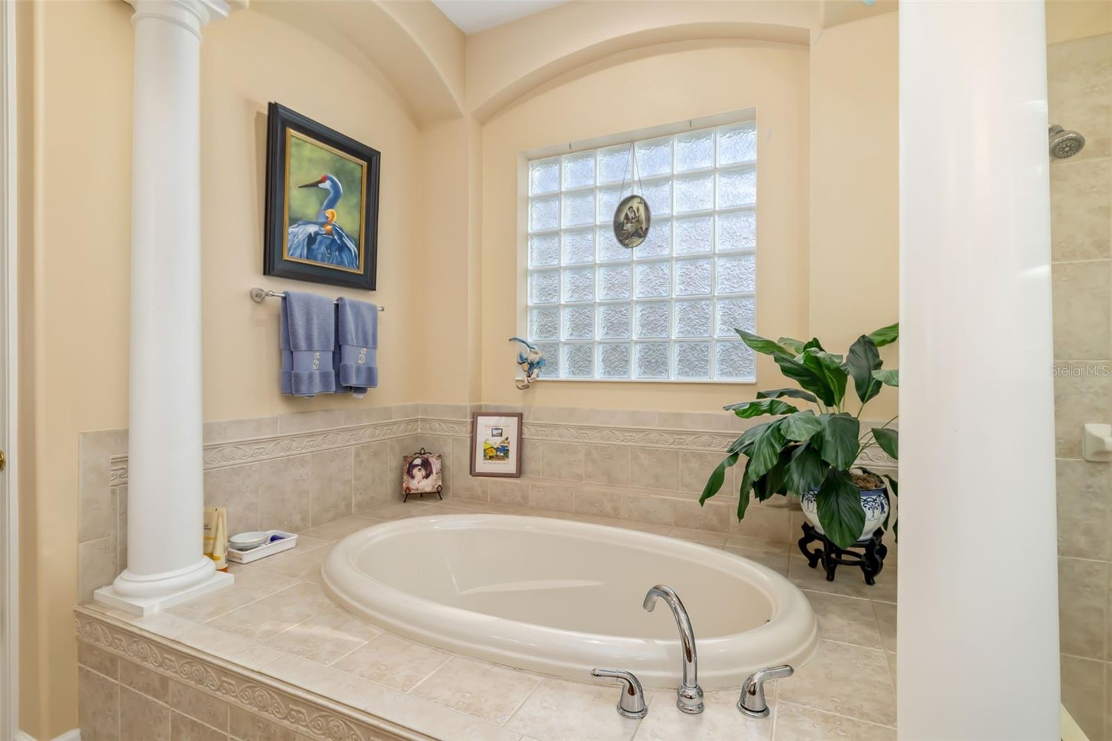 WATERLEFE GOLF & RIVER CLUB - Residential