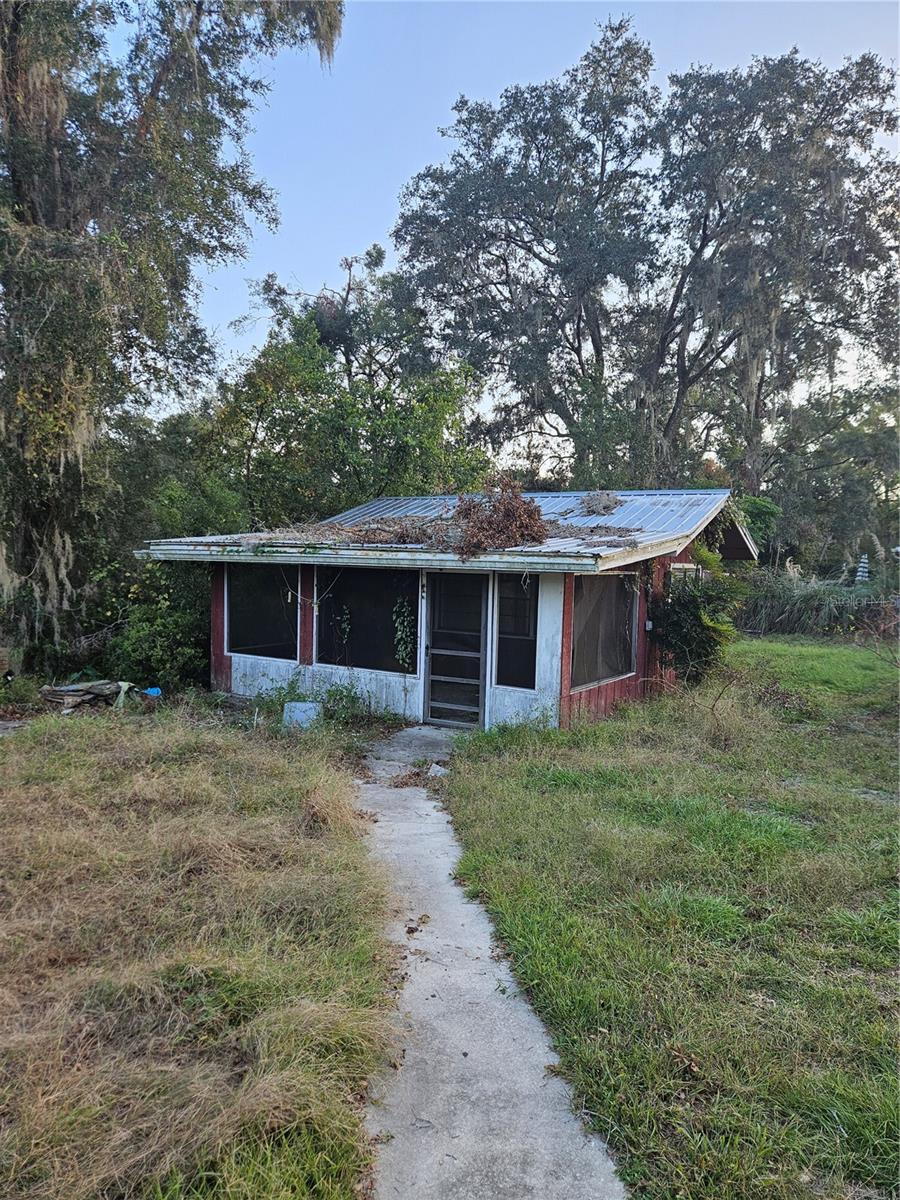 G M WHETSTONE ESTATE ADD TO H S - Residential