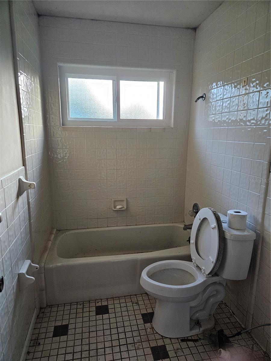 G M WHETSTONE ESTATE ADD TO H S - Residential