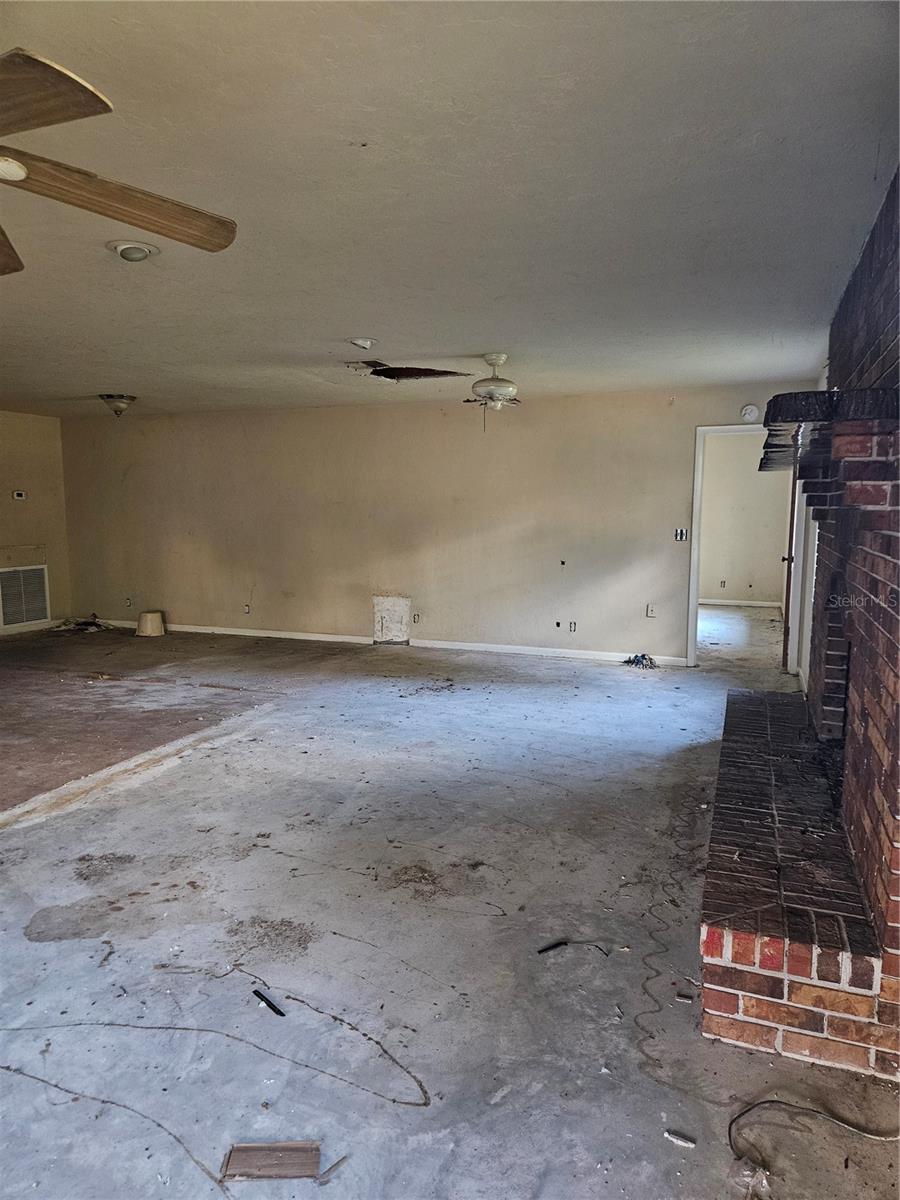 G M WHETSTONE ESTATE ADD TO H S - Residential