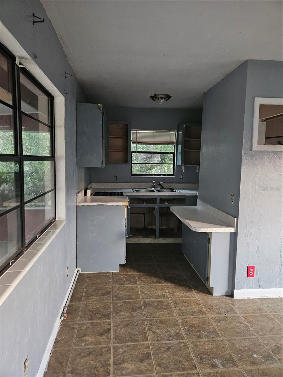 G M WHETSTONE ESTATE ADD TO H S - Residential