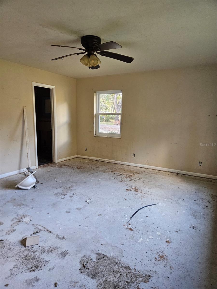 G M WHETSTONE ESTATE ADD TO H S - Residential