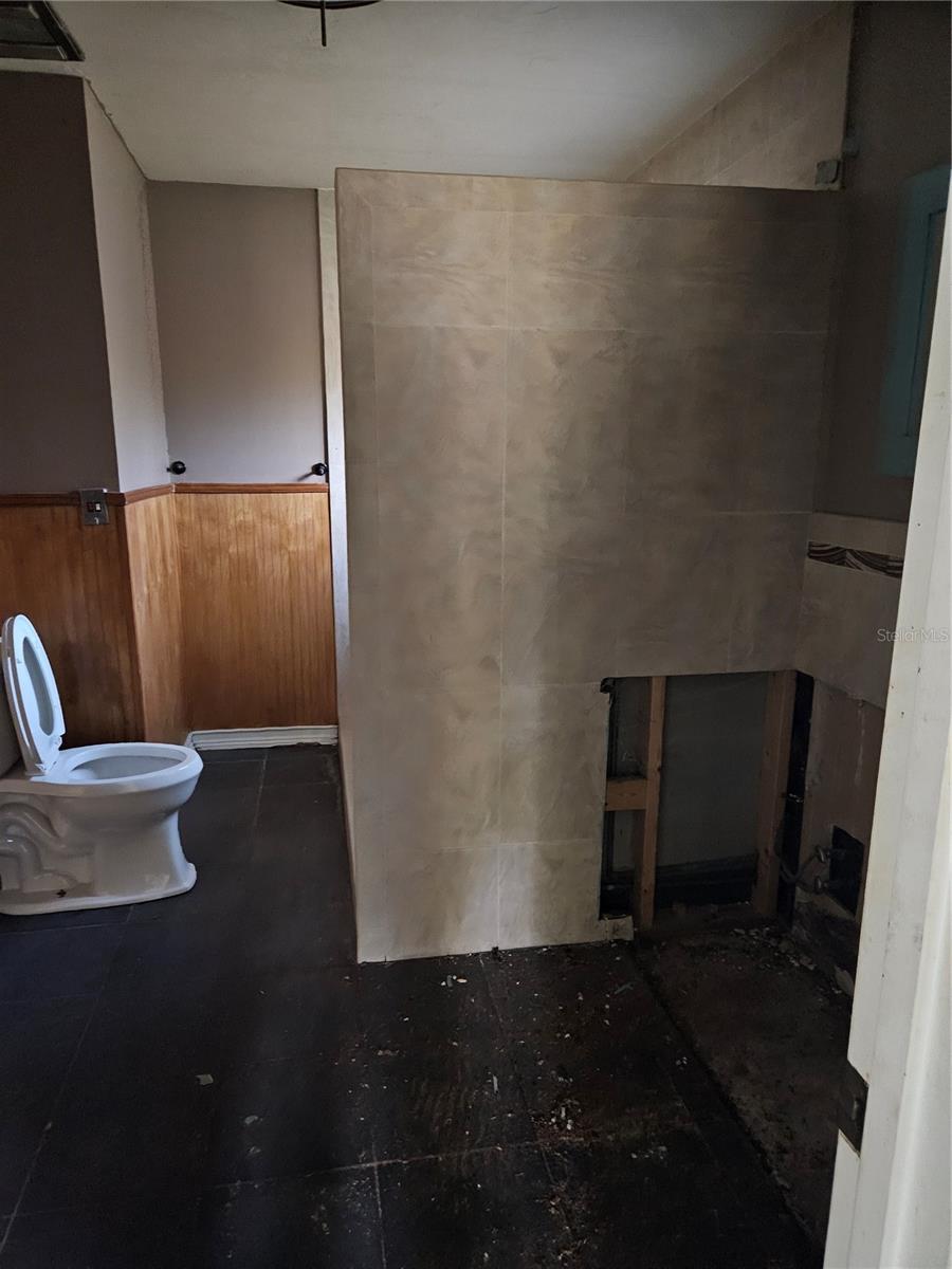 G M WHETSTONE ESTATE ADD TO H S - Residential