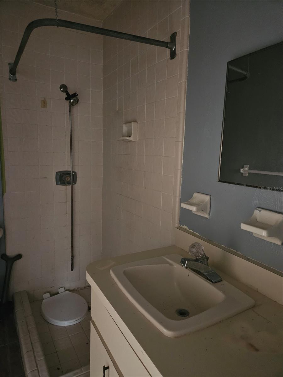 G M WHETSTONE ESTATE ADD TO H S - Residential