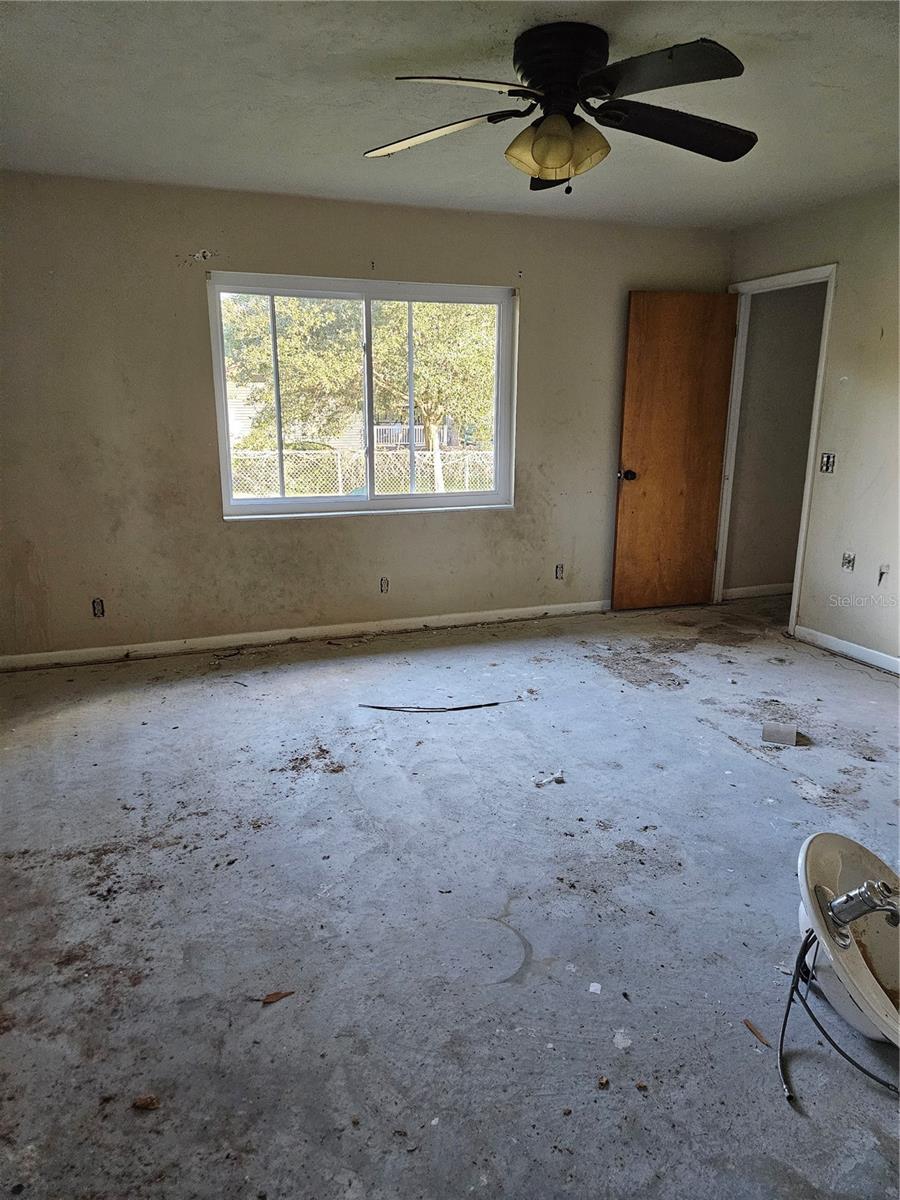 G M WHETSTONE ESTATE ADD TO H S - Residential