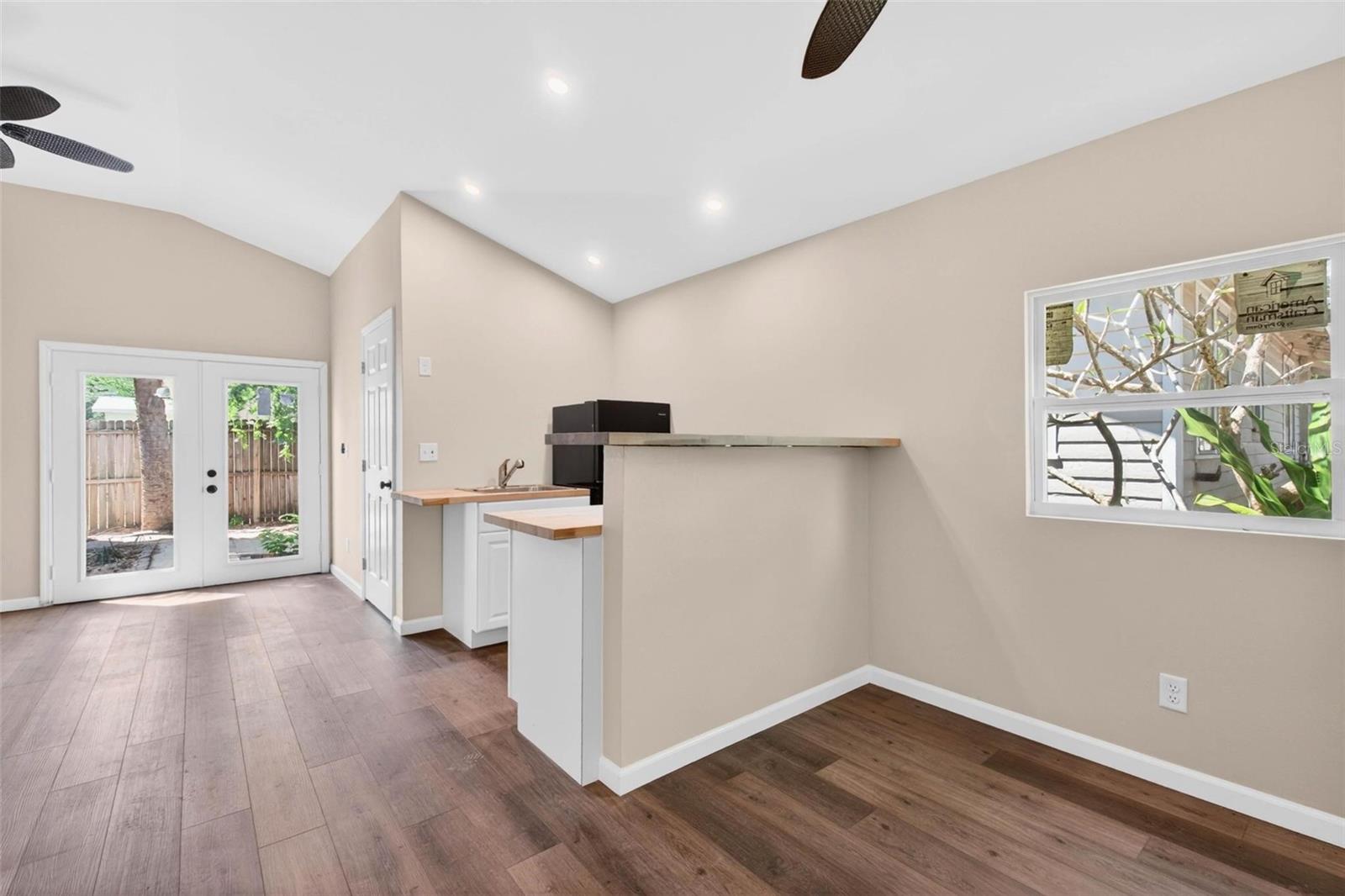 WESTMINSTER PLACE - Residential