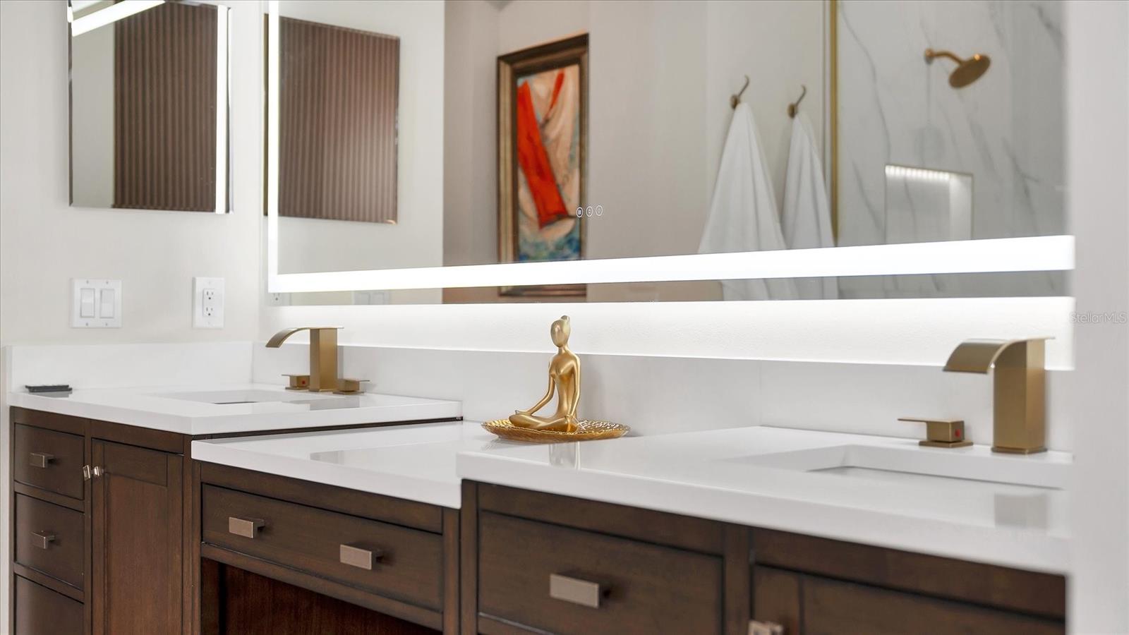 UNIVERSITY PARK COUNTRY CLUB - Residential