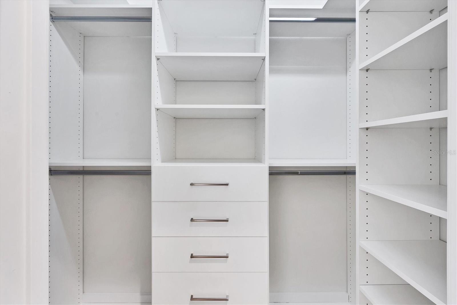 UNIVERSITY PARK COUNTRY CLUB - Residential