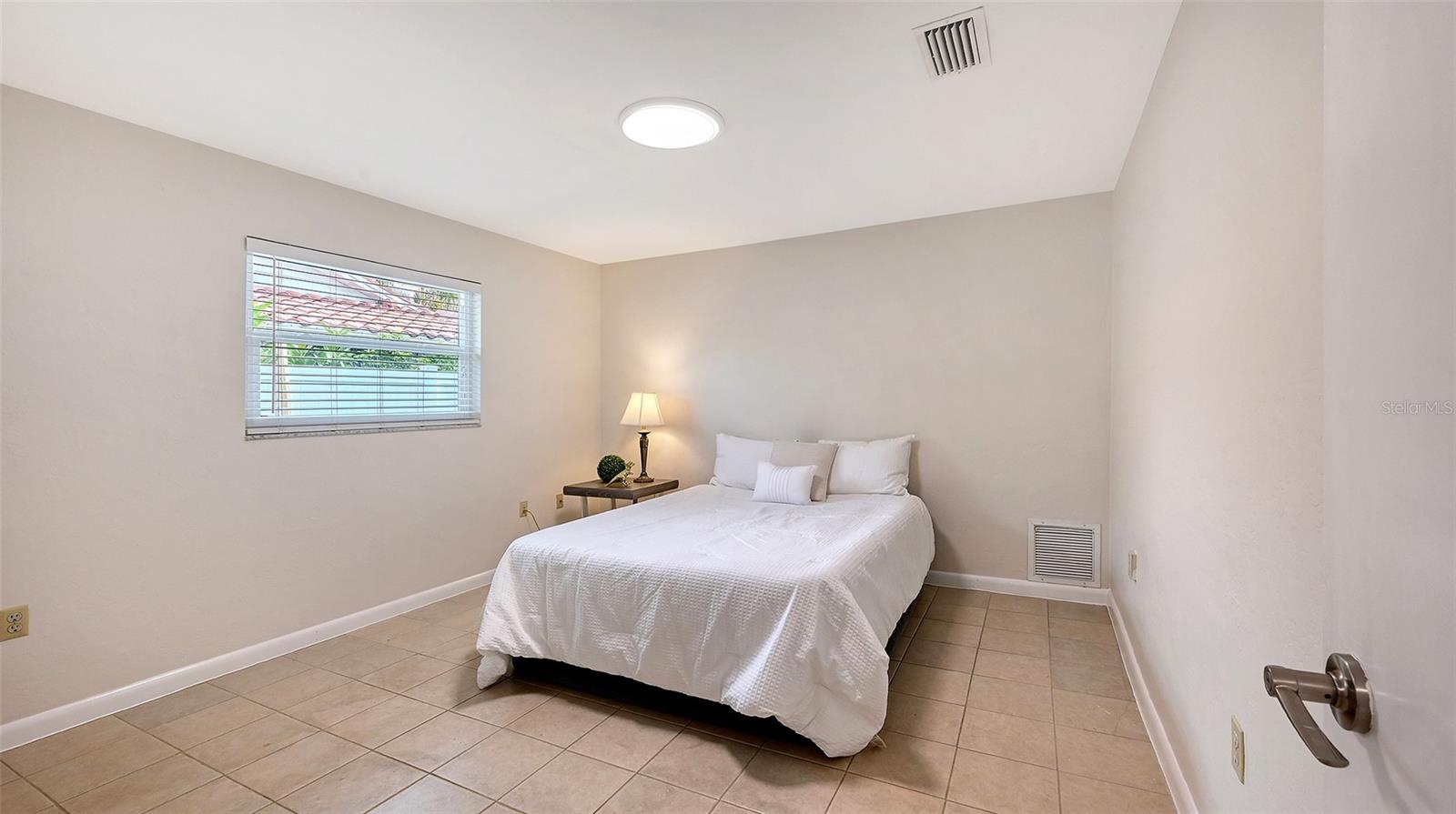 GULF GATE WOODS - Residential