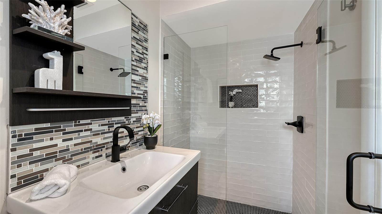 GULF GATE WOODS - Residential