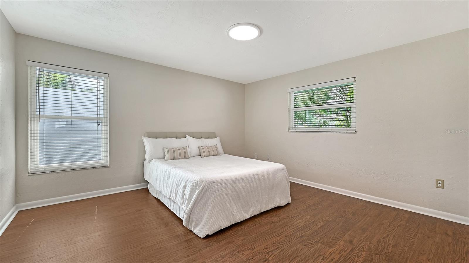 GULF GATE WOODS - Residential