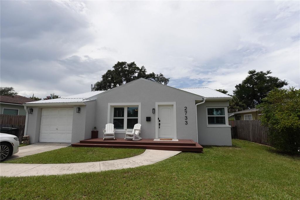 Photo of 2733 Woodland Hills Avenue, Lakeland, FL 33803 (MLS # TB8468776)