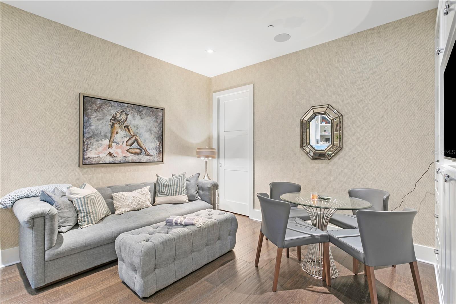 ROWLAND PLACE CONDO - Residential
