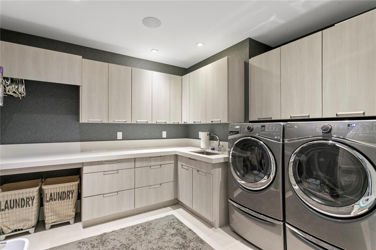 ROWLAND PLACE CONDO - Residential