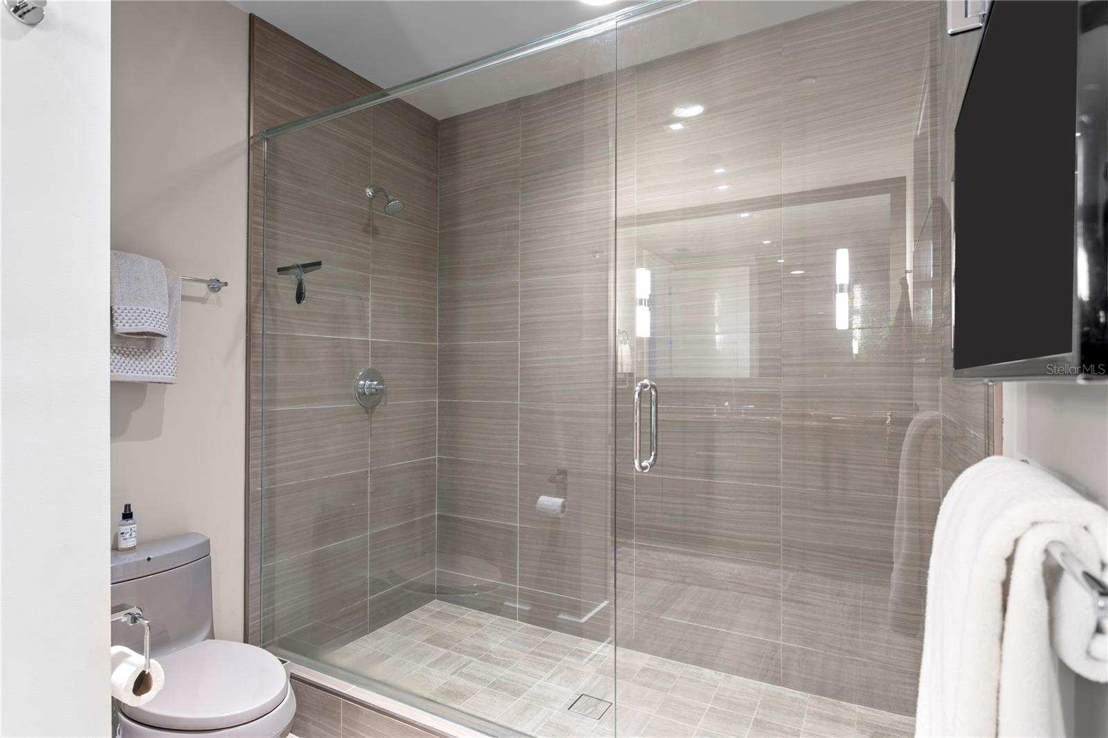 ROWLAND PLACE CONDO - Residential