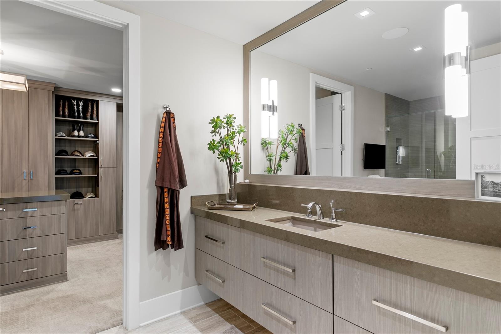 ROWLAND PLACE CONDO - Residential