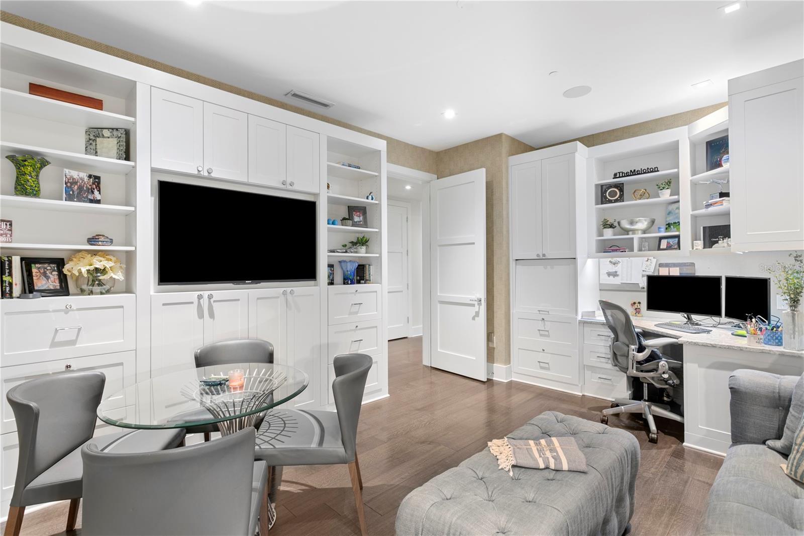 ROWLAND PLACE CONDO - Residential