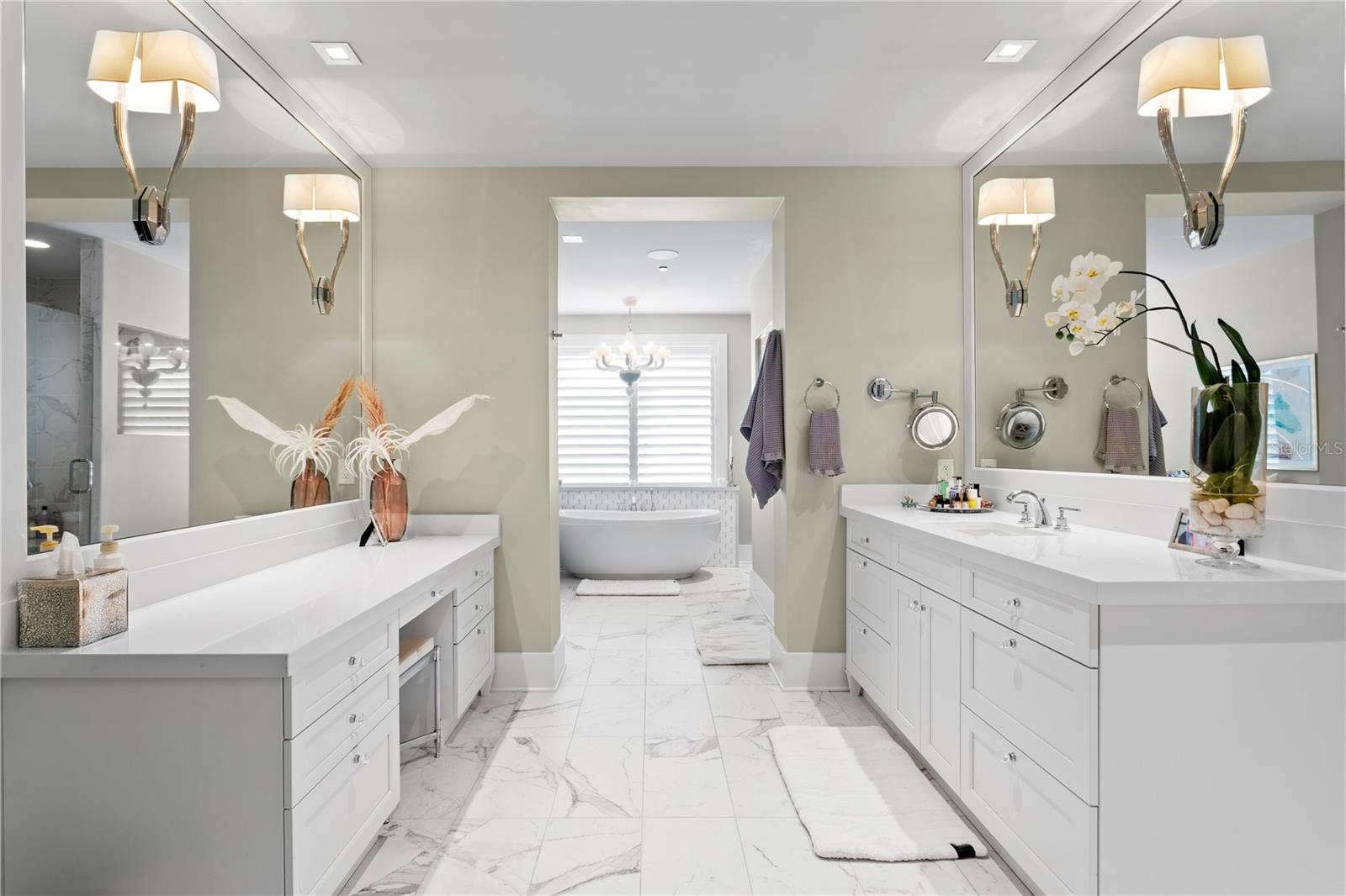 ROWLAND PLACE CONDO - Residential