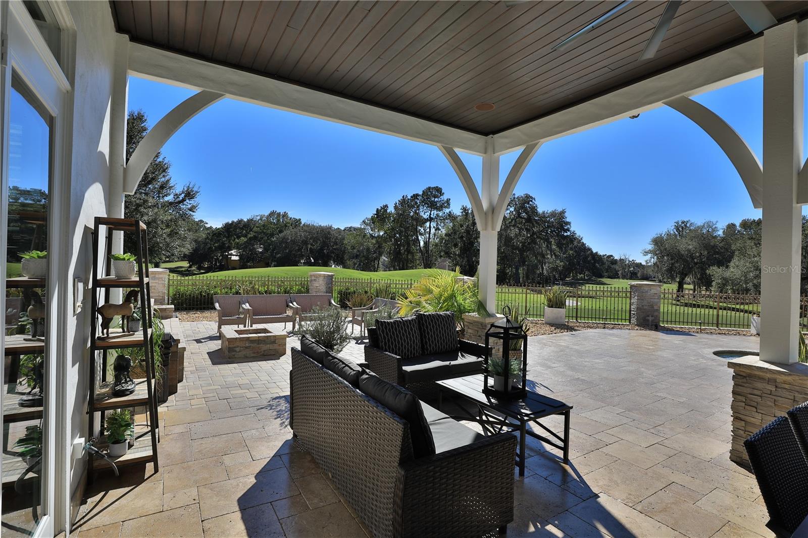 COUNTRY CLUB/OCALA UN 02 - Residential