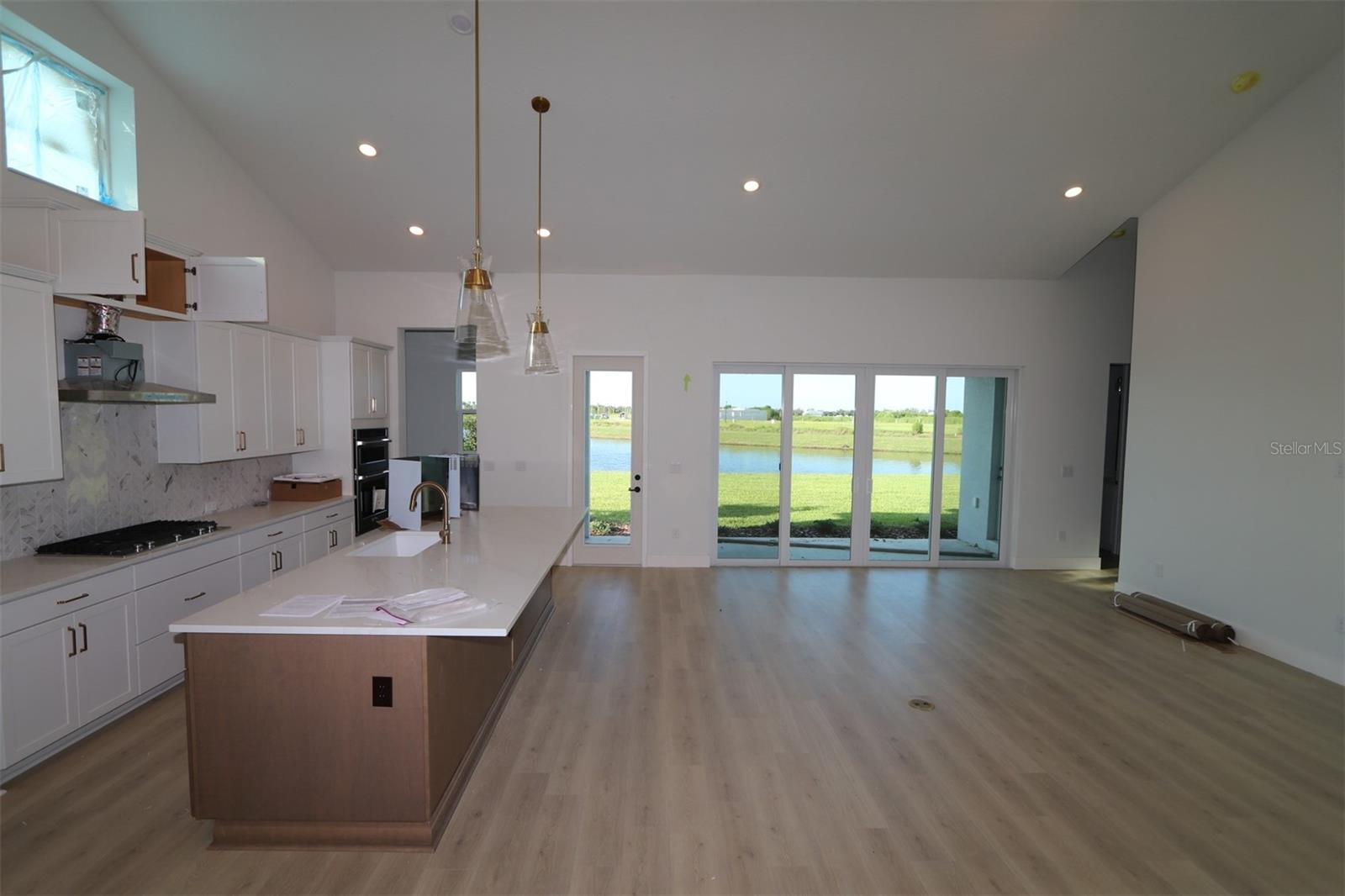 17542 FOXTAIL LOOP