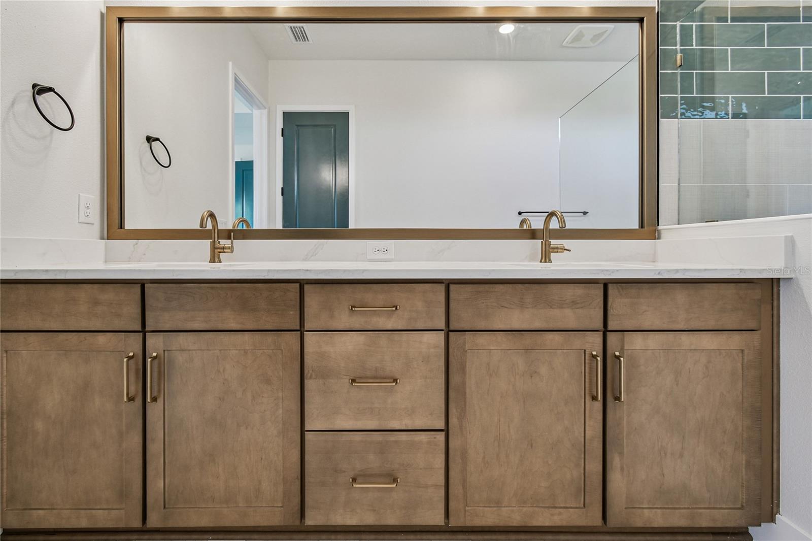 PALMERA AT WELLEN PARK - Residential