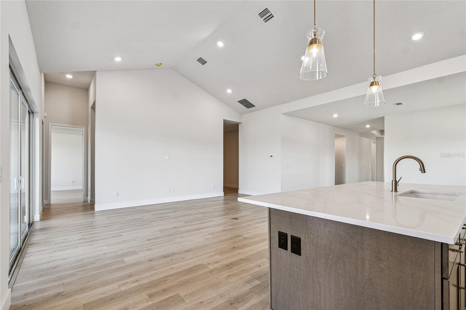 PALMERA AT WELLEN PARK - Residential