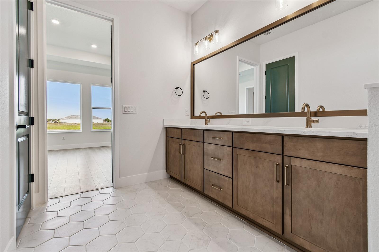 PALMERA AT WELLEN PARK - Residential