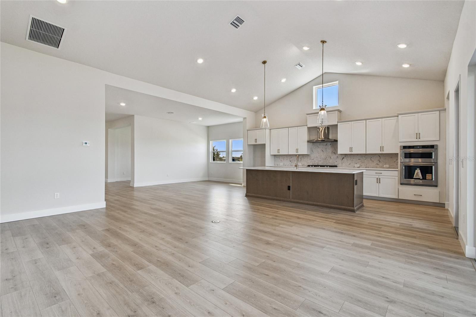 PALMERA AT WELLEN PARK - Residential