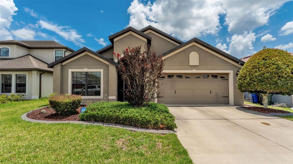 Photo of 2121 Geneva Drive, Lakeland, FL 33805 (MLS # L4962271)