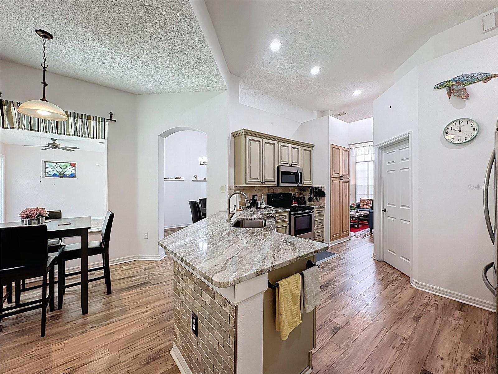 SOUTHERN DUNES ESTATES - Residential