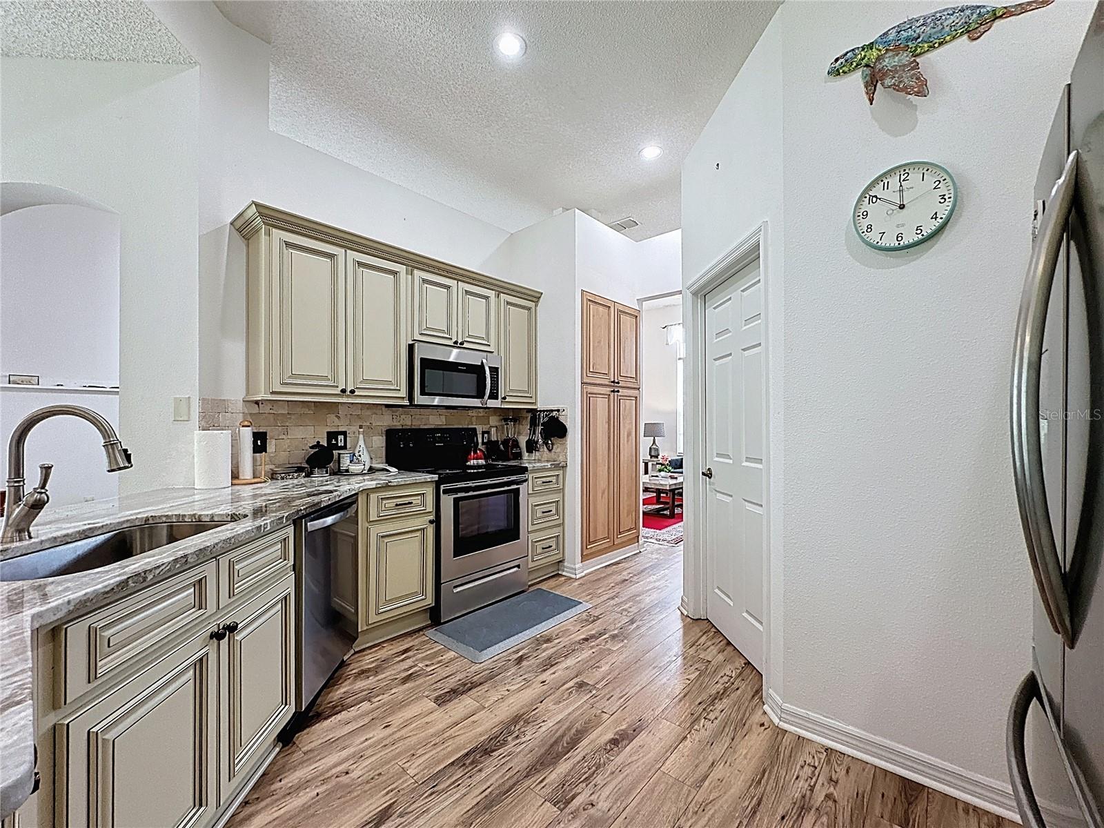 SOUTHERN DUNES ESTATES - Residential