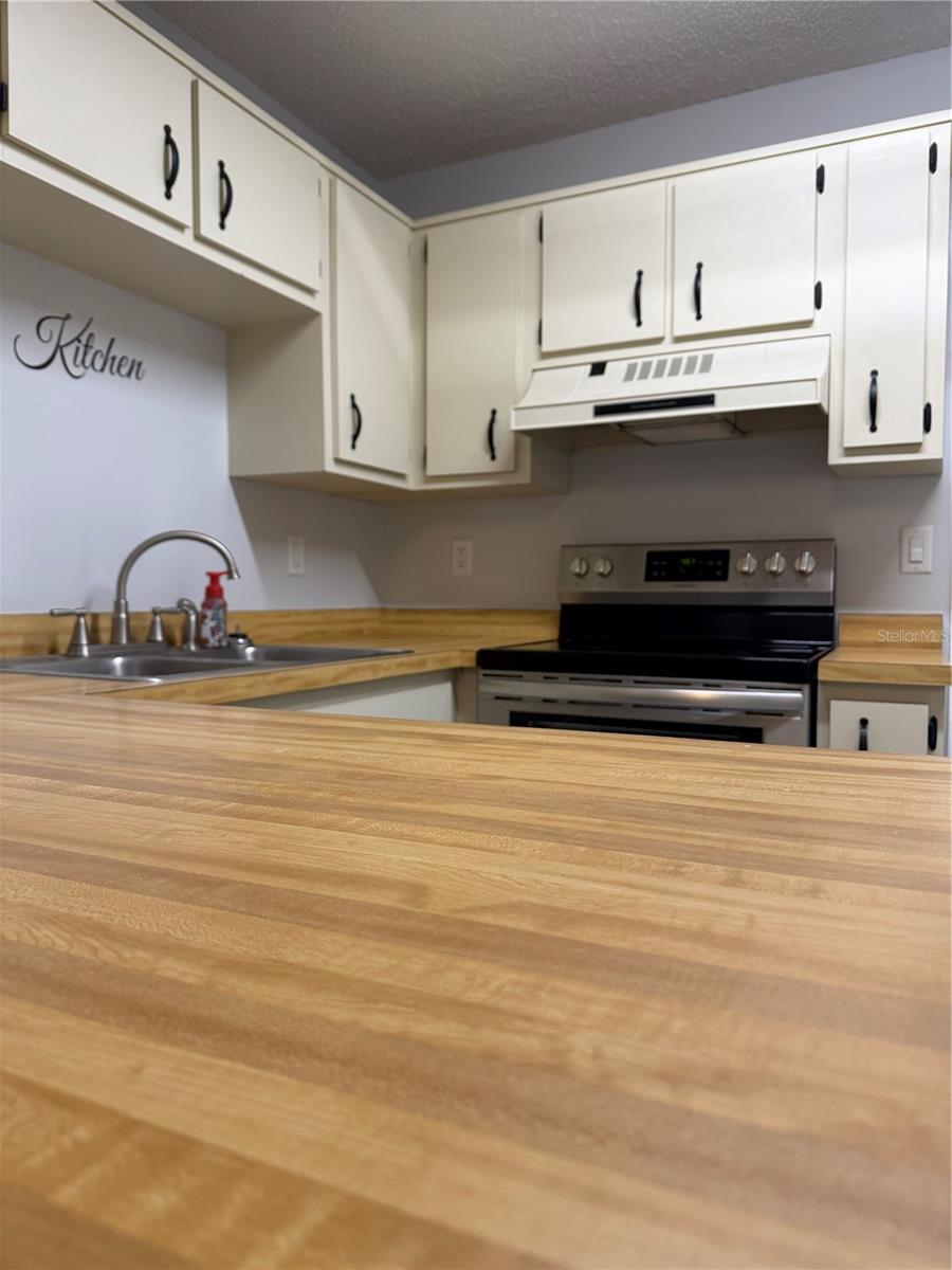 OAKBROOK VILLAGE - Residential