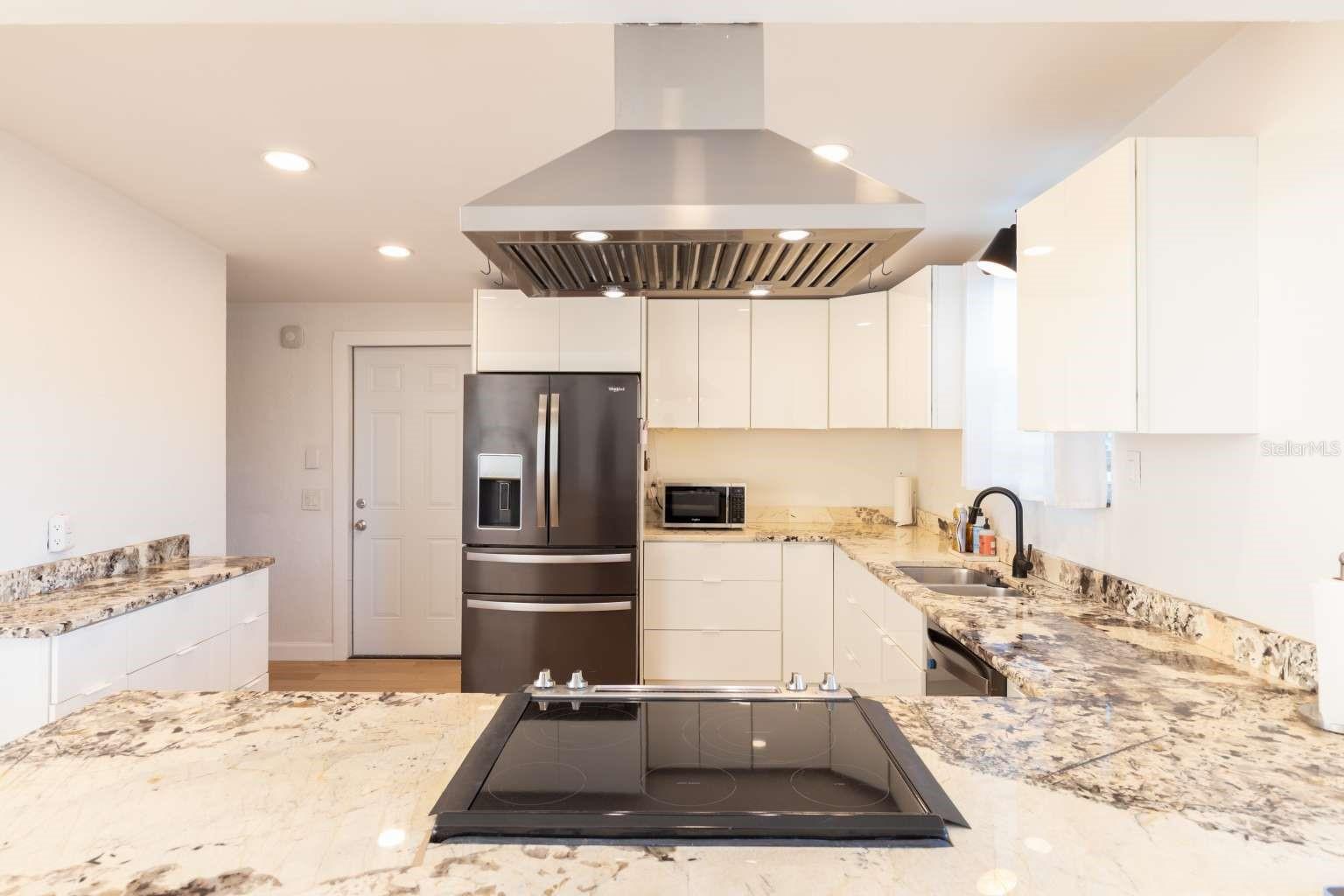 LAKEWOOD ESTATES SUB OF TR 14 - Residential