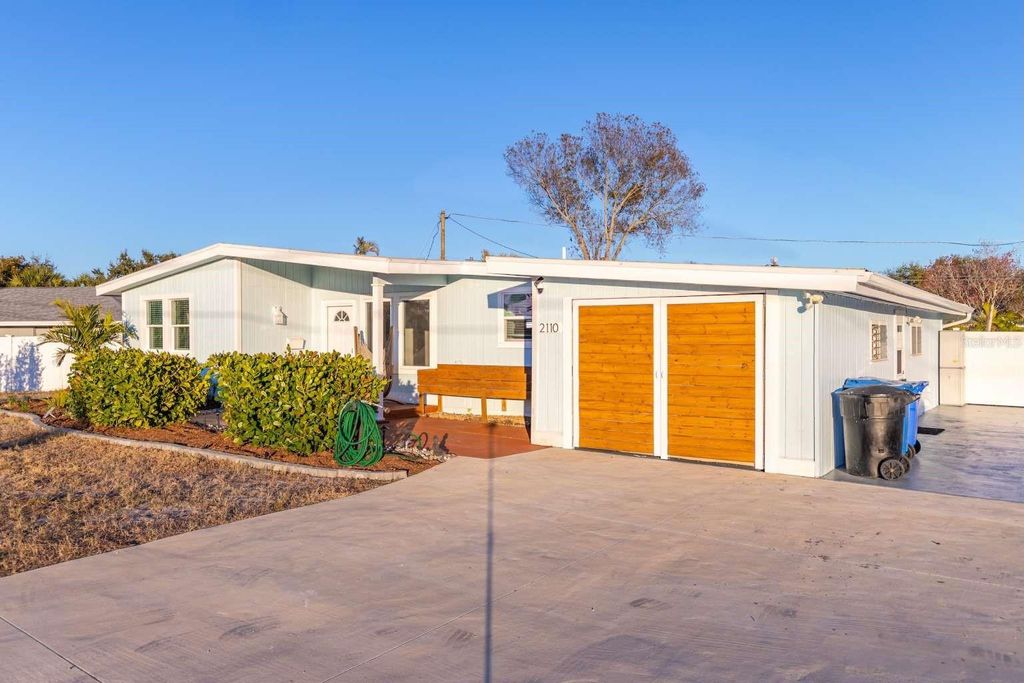 Photo of 2110 Alcazar Way S, St Petersburg, FL 33712 (MLS # TB8481079)