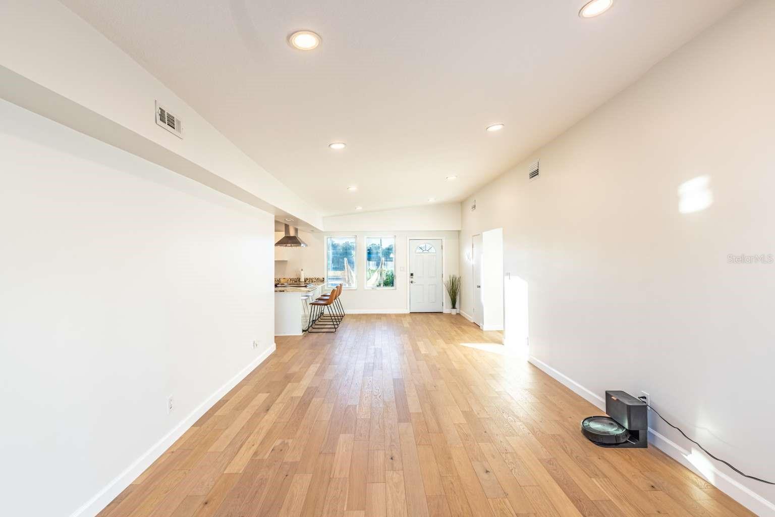 LAKEWOOD ESTATES SUB OF TR 14 - Residential