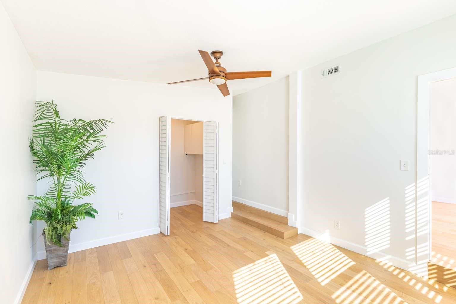 LAKEWOOD ESTATES SUB OF TR 14 - Residential