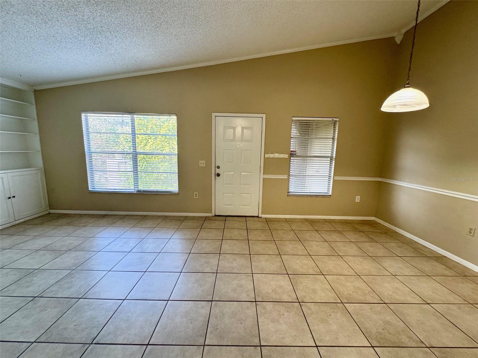 THE OAKS UNIT VI A CONDO - Residential Lease