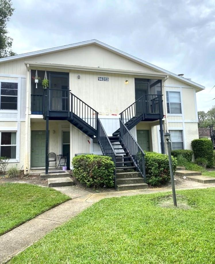 THE OAKS UNIT VI A CONDO - Residential Lease